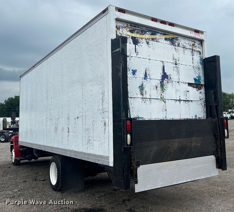 image for item EG0680 2009 Hino 268 box truck