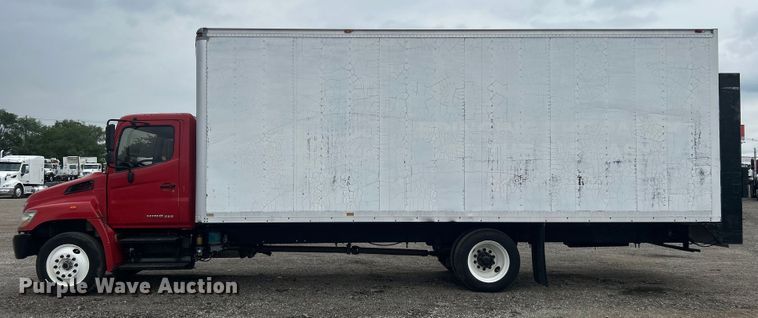 image for item EG0680 2009 Hino 268 box truck