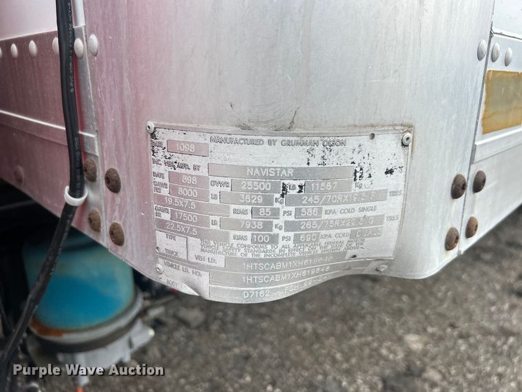 image for item EG0680 2009 Hino 268 box truck