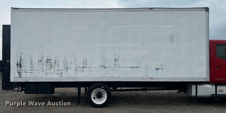 image for item EG0680 2009 Hino 268 box truck