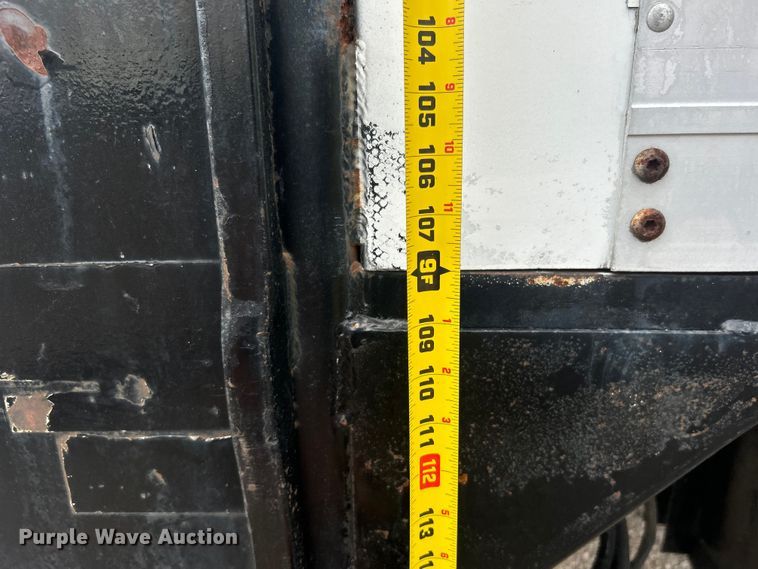 image for item EG0680 2009 Hino 268 box truck