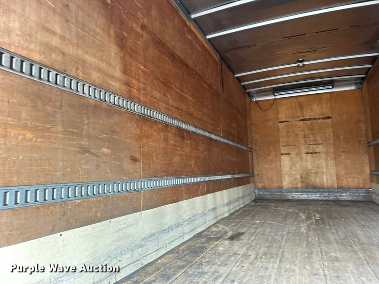 image for item EG0680 2009 Hino 268 box truck