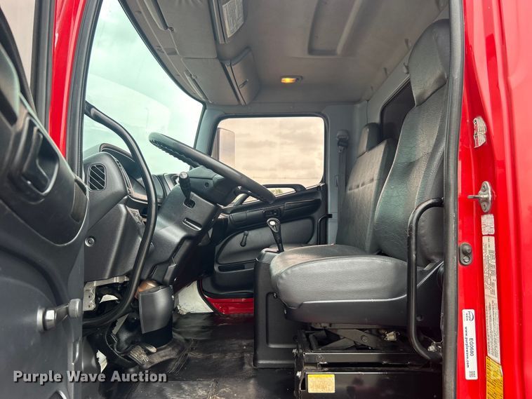 image for item EG0680 2009 Hino 268 box truck