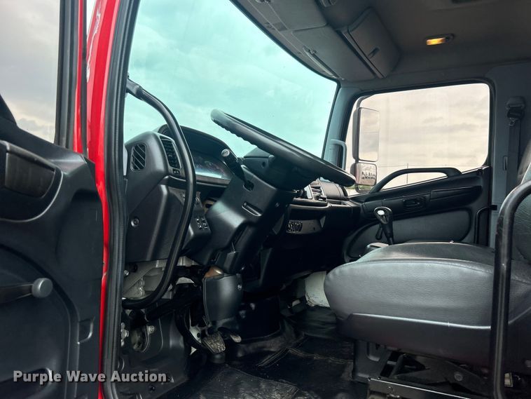 image for item EG0680 2009 Hino 268 box truck