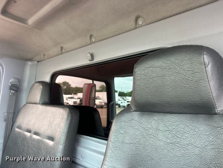 image for item EG0680 2009 Hino 268 box truck