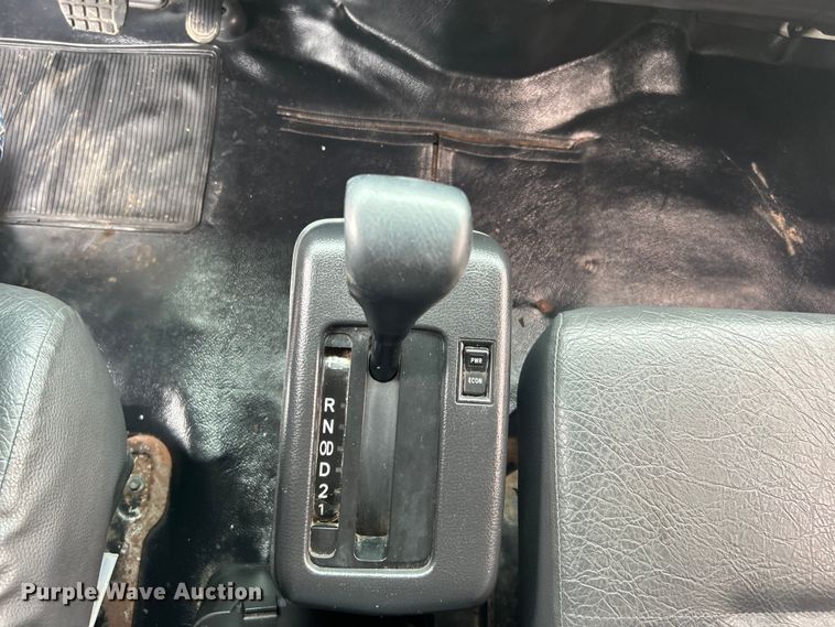 image for item EG0680 2009 Hino 268 box truck