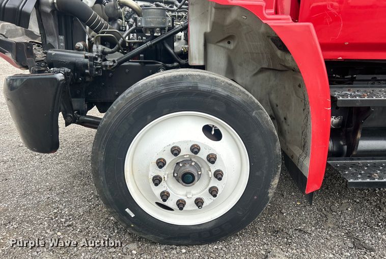 image for item EG0680 2009 Hino 268 box truck