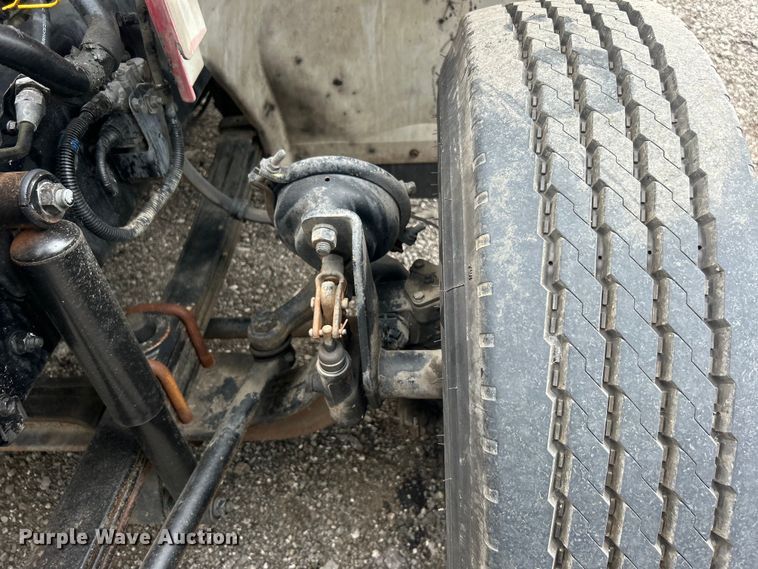 image for item EG0680 2009 Hino 268 box truck