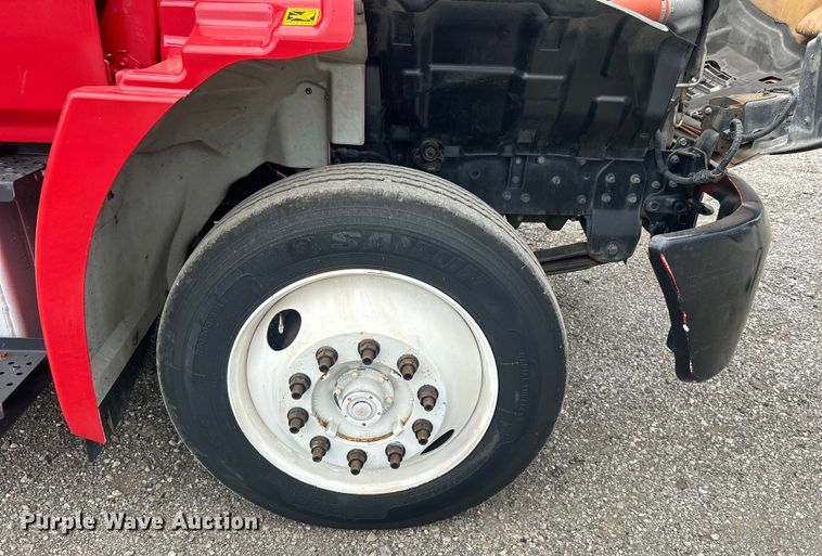 image for item EG0680 2009 Hino 268 box truck