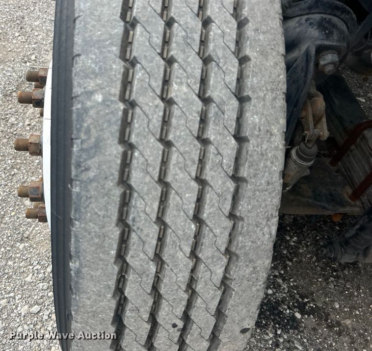 image for item EG0680 2009 Hino 268 box truck