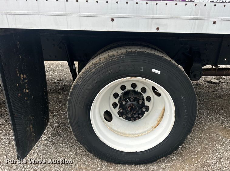 image for item EG0680 2009 Hino 268 box truck