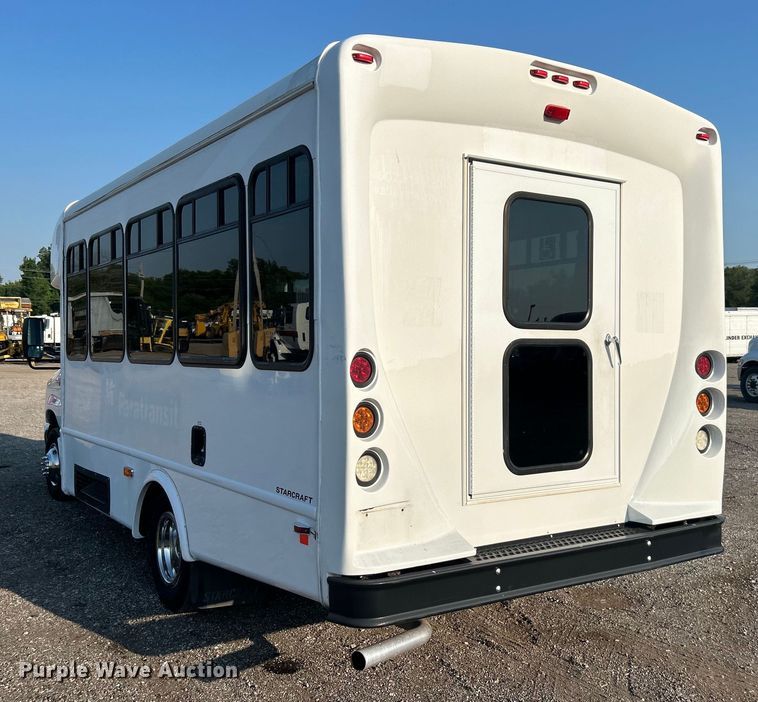 image for item EG0813 2017 Ford E350 Super Duty  shuttle bus