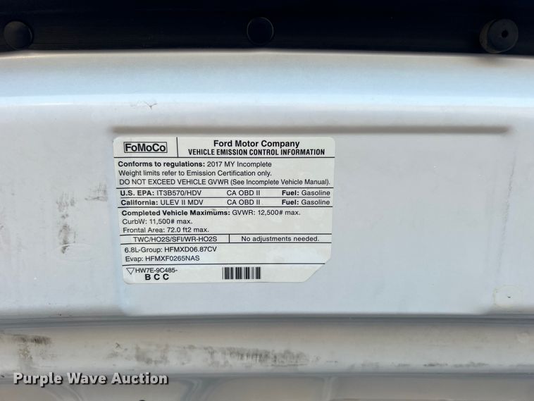 image for item EG0813 2017 Ford E350 Super Duty  shuttle bus