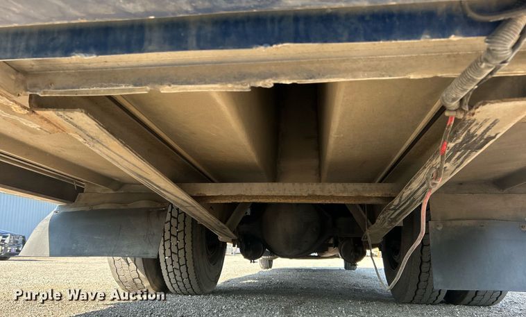 image for item EG1064 2013 Peterbilt  337 delivery truck