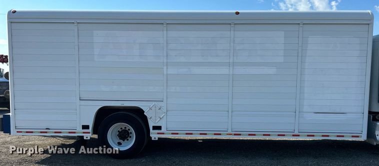 image for item EG1064 2013 Peterbilt  337 delivery truck