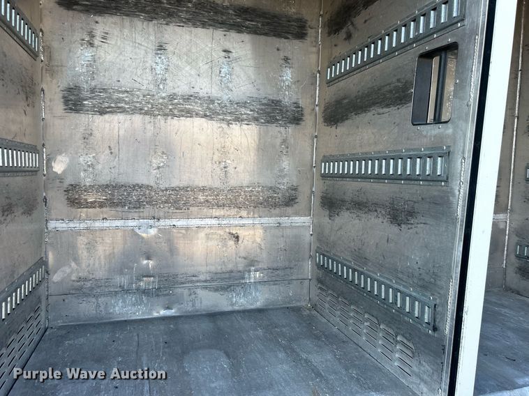 image for item EG1064 2013 Peterbilt  337 delivery truck