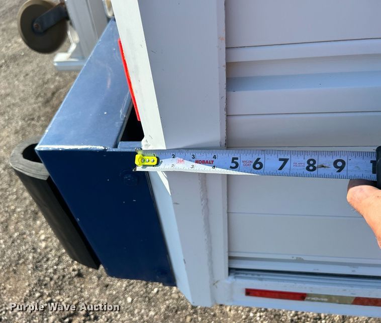 image for item EG1064 2013 Peterbilt  337 delivery truck