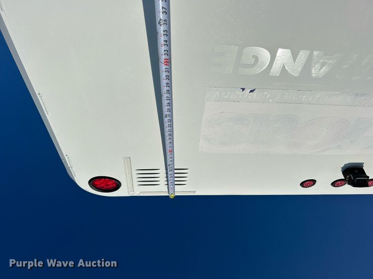 image for item EG1064 2013 Peterbilt  337 delivery truck