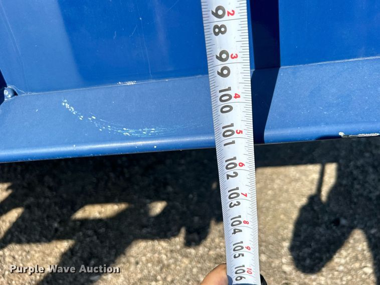 image for item EG1064 2013 Peterbilt  337 delivery truck