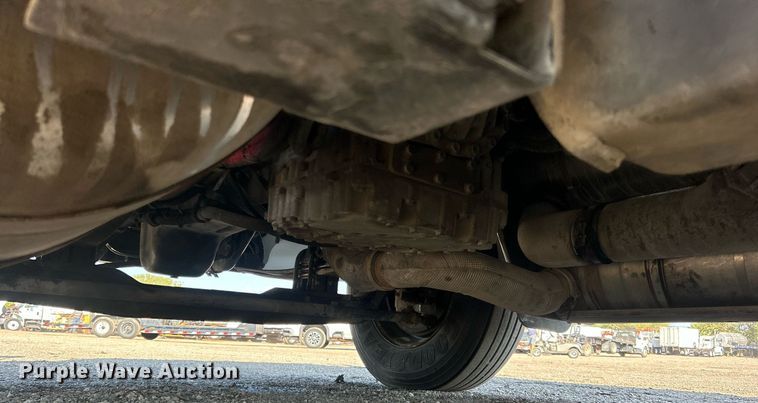 image for item EG1064 2013 Peterbilt  337 delivery truck