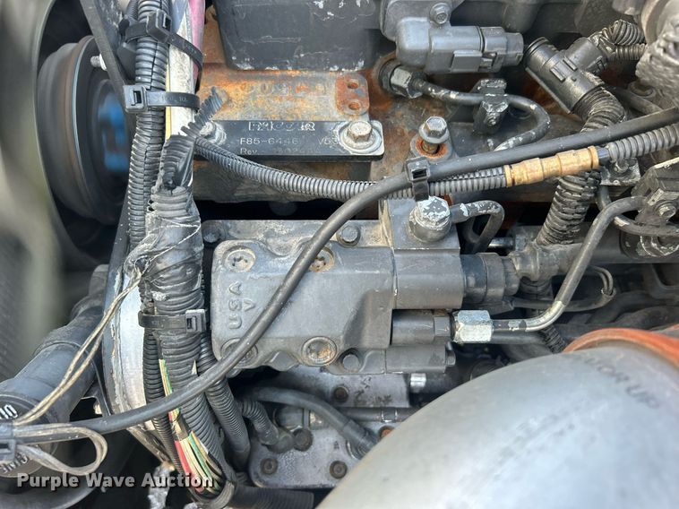 image for item EG1064 2013 Peterbilt  337 delivery truck