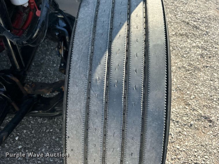 image for item EG1064 2013 Peterbilt  337 delivery truck