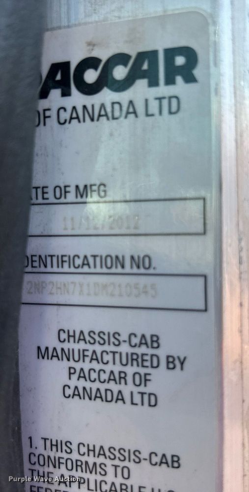 image for item EG1064 2013 Peterbilt  337 delivery truck