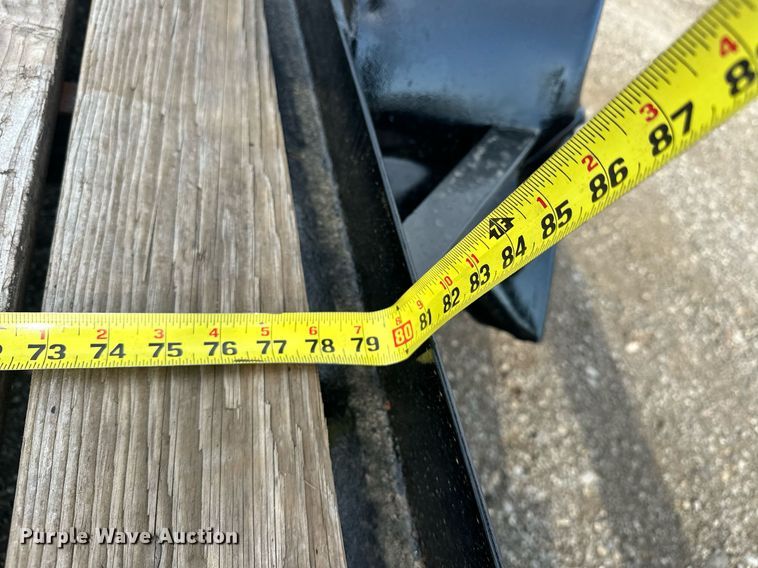 image for item EG1075 2014 Bulldog  716E utility trailer