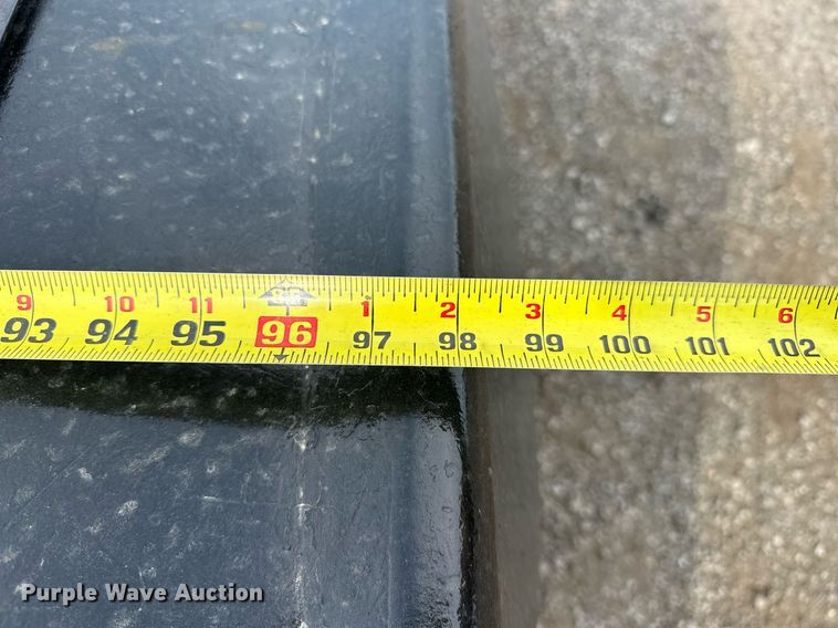 image for item EG1075 2014 Bulldog  716E utility trailer