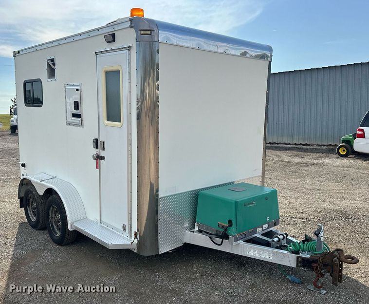 image for item EG1076 2010 Forest River  fiber optic trailer 