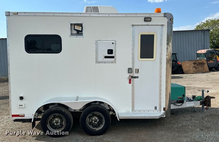 image for item EG1076 2010 Forest River  fiber optic trailer 