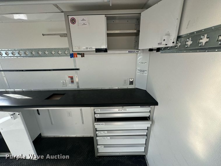 image for item EG1076 2010 Forest River  fiber optic trailer 