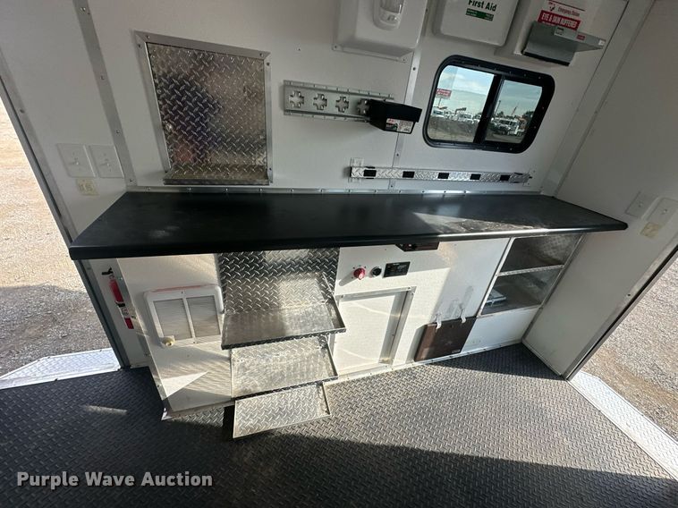 image for item EG1076 2010 Forest River  fiber optic trailer 