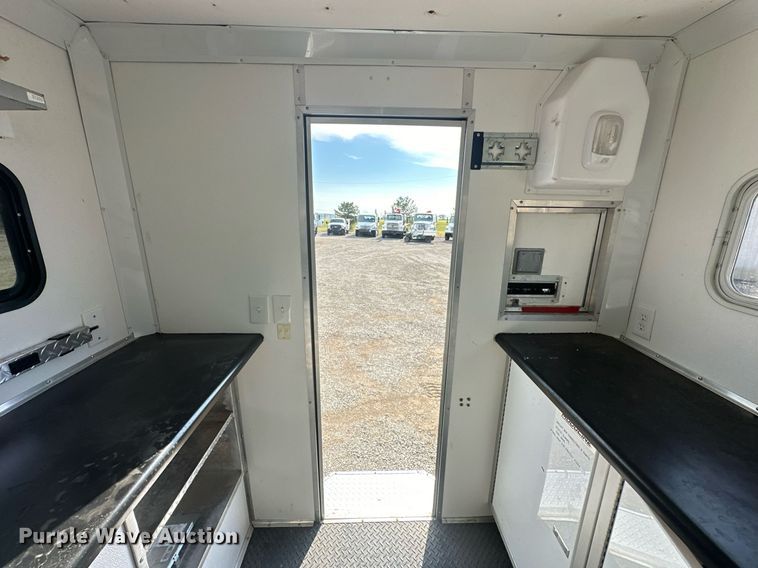 image for item EG1076 2010 Forest River  fiber optic trailer 