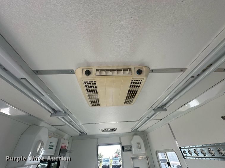 image for item EG1076 2010 Forest River  fiber optic trailer 