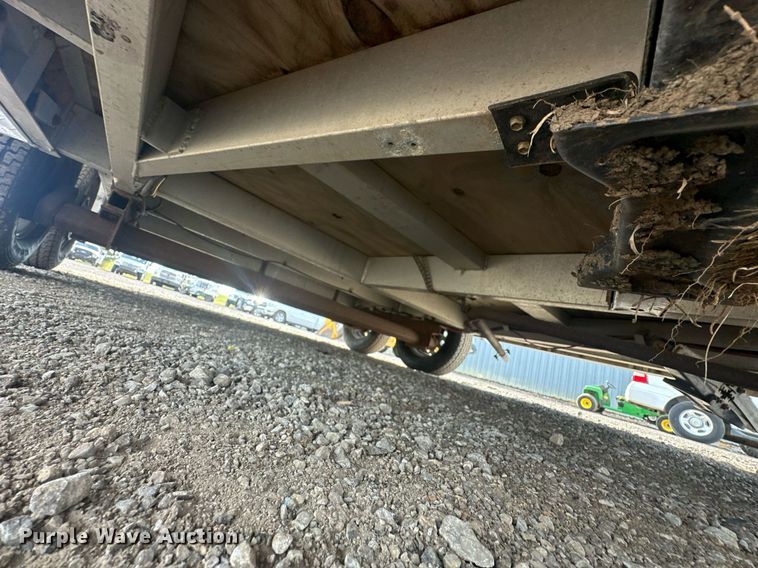 image for item EG1076 2010 Forest River  fiber optic trailer 