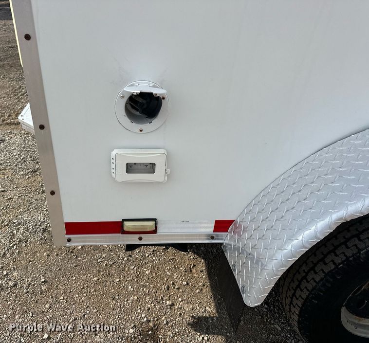 image for item EG1076 2010 Forest River  fiber optic trailer 