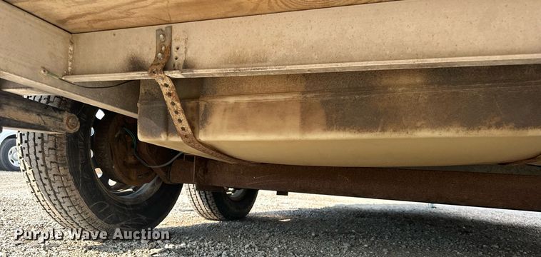 image for item EG1076 2010 Forest River  fiber optic trailer 