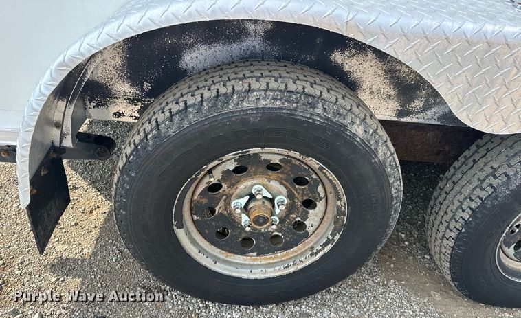 image for item EG1076 2010 Forest River  fiber optic trailer 