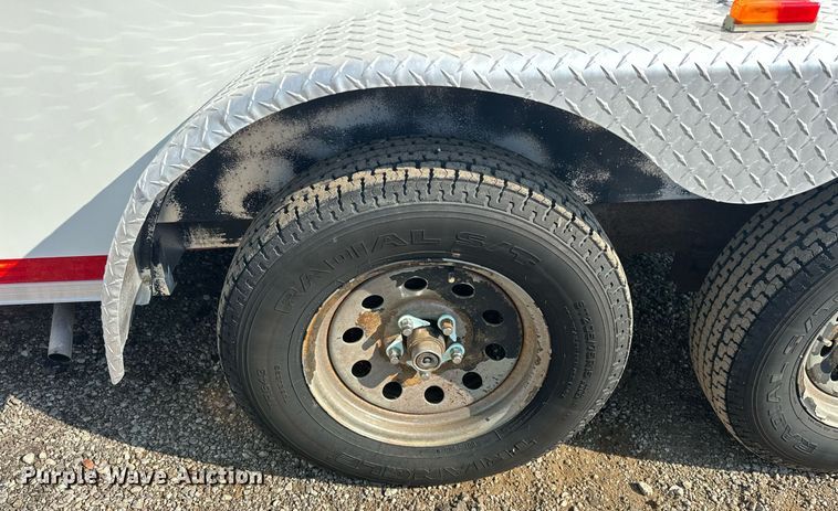 image for item EG1076 2010 Forest River  fiber optic trailer 