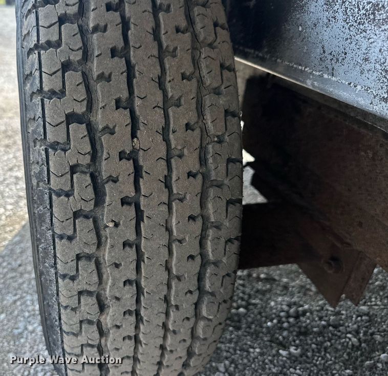 image for item EG1076 2010 Forest River  fiber optic trailer 