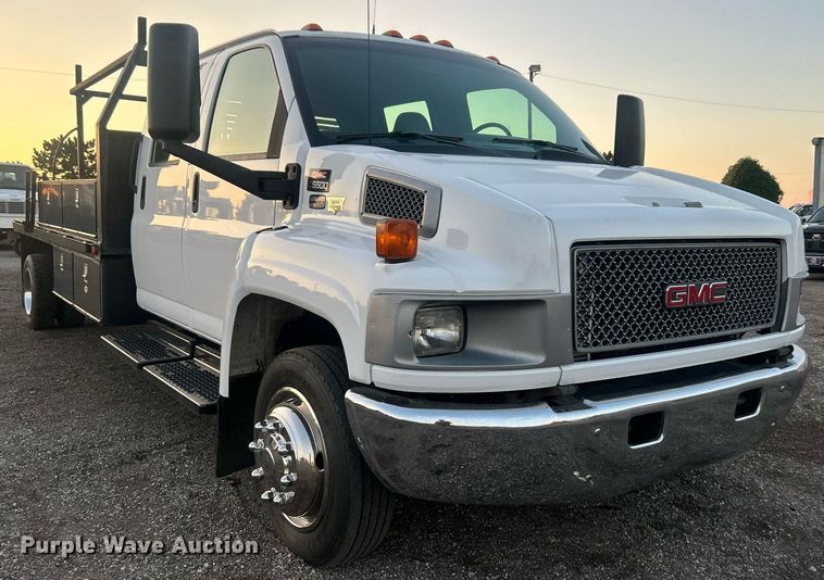 image for item EG1078 2004 GMC  C5500 Crew Cab flatbed truck