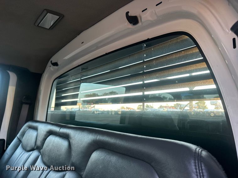 image for item EG1078 2004 GMC  C5500 Crew Cab flatbed truck