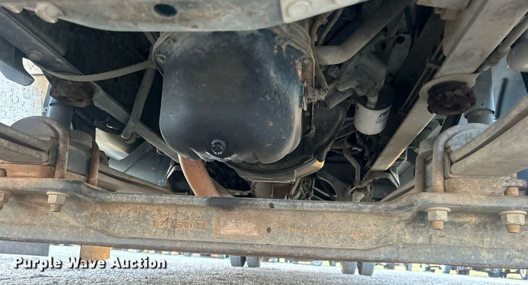 image for item EG1078 2004 GMC  C5500 Crew Cab flatbed truck