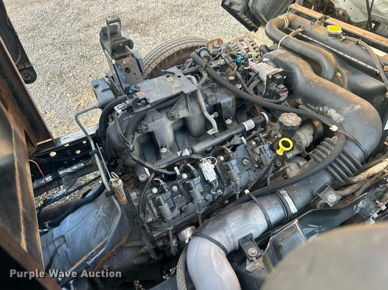 image for item EG1079 2006 Isuzu NPR flatbed truck