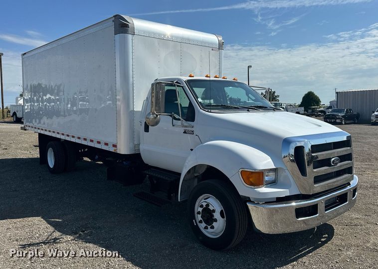 image for item EG1087 2013 Ford  F650 box truck