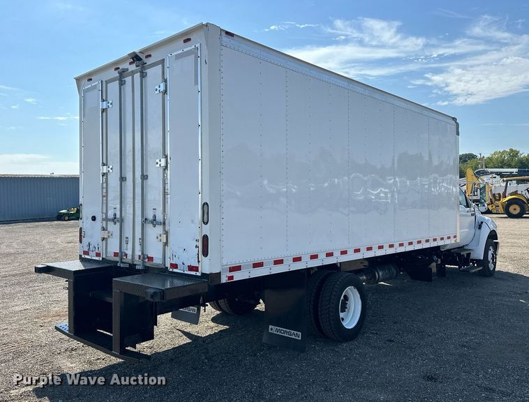 image for item EG1087 2013 Ford  F650 box truck