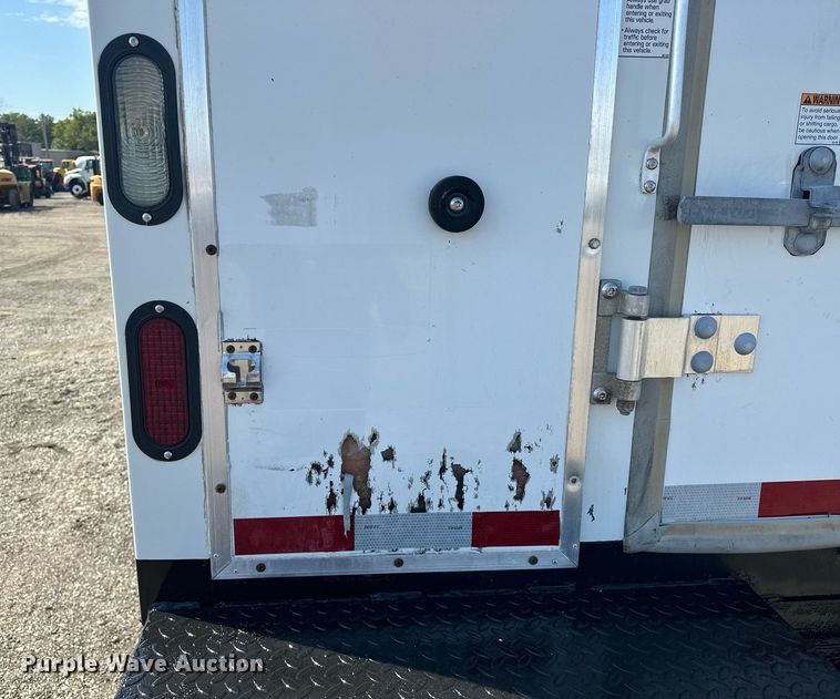 image for item EG1087 2013 Ford  F650 box truck