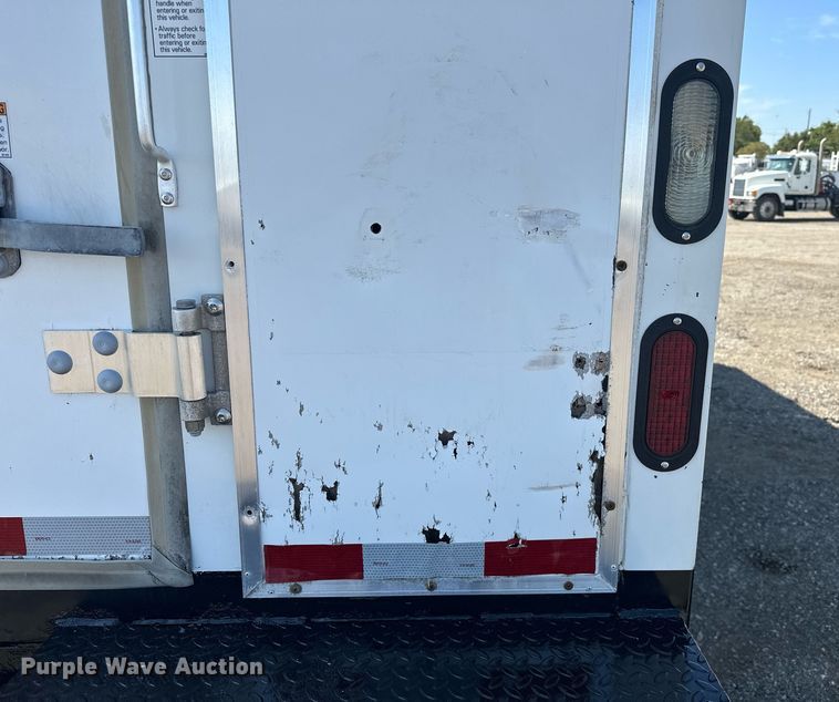 image for item EG1087 2013 Ford  F650 box truck