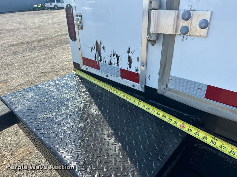 image for item EG1087 2013 Ford  F650 box truck